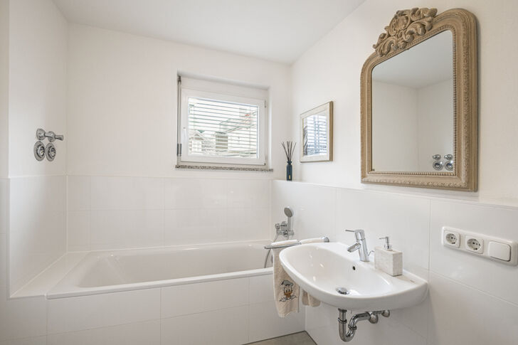 Badezimmer mit Wanne