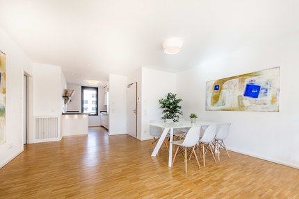 Kitchen &amp; Dining Area