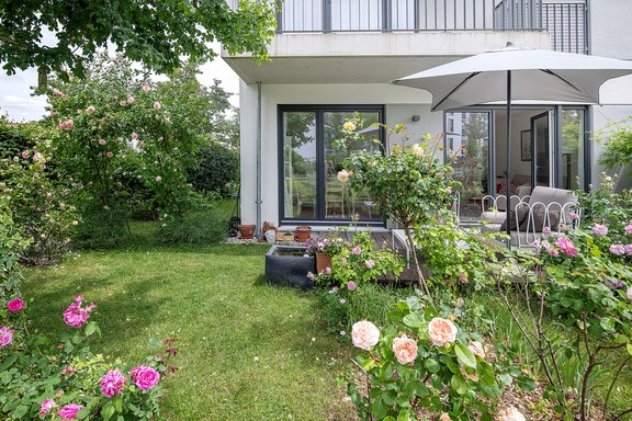 Spacious garden with terrace