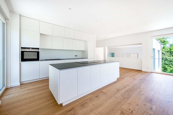 Moderne Schreiner-Einbauküche