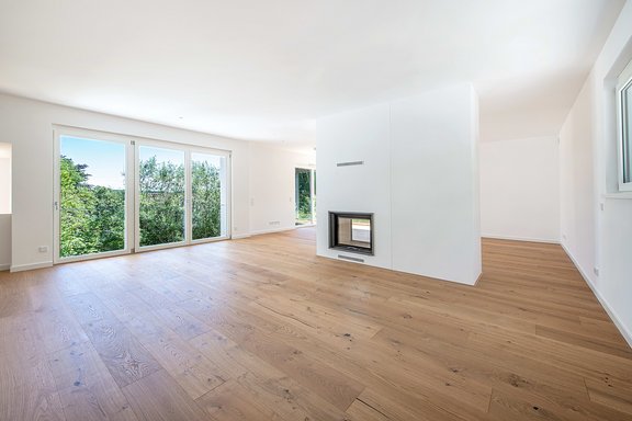 Lichterfüllter Wohn- und Essbereich