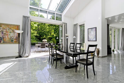 Dining area with terrace access