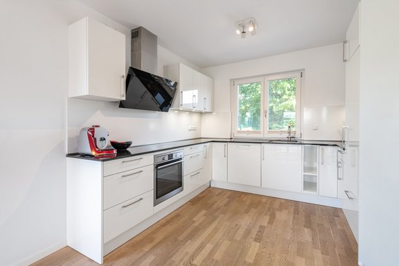 Komplett ausgestattete Küche