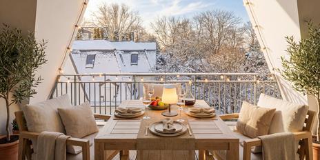 Moderne Eleganz: 4-Zimmer-Wohnung mit West-Loggia und weitem Blick in die Natur