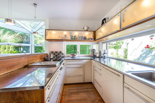 Open plan, bespoke fitted kitchen