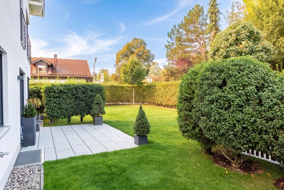 Sheltered Southwest-Facing Garden