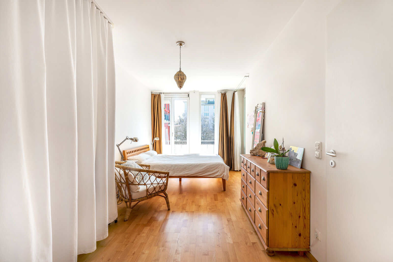 Helles Schlafzimmer