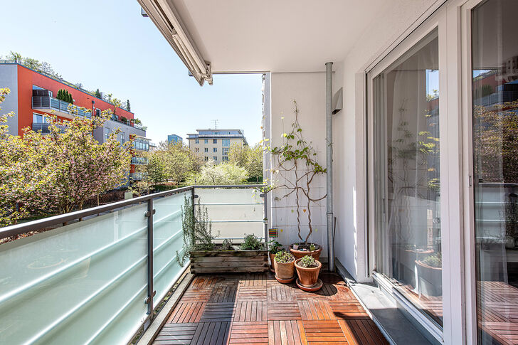 Überdachter Balkon
