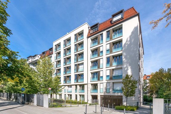 High-quality building from 2014