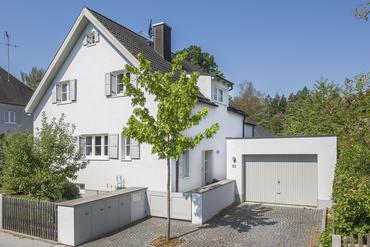 Moderne großzügige Villa mit herrlichem Garten in absoluter Bestlage