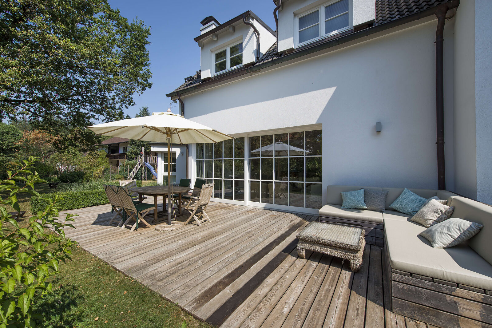 Sonnige Terrasse