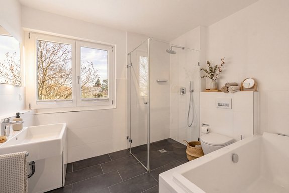 Daylight bathroom on the upper floor