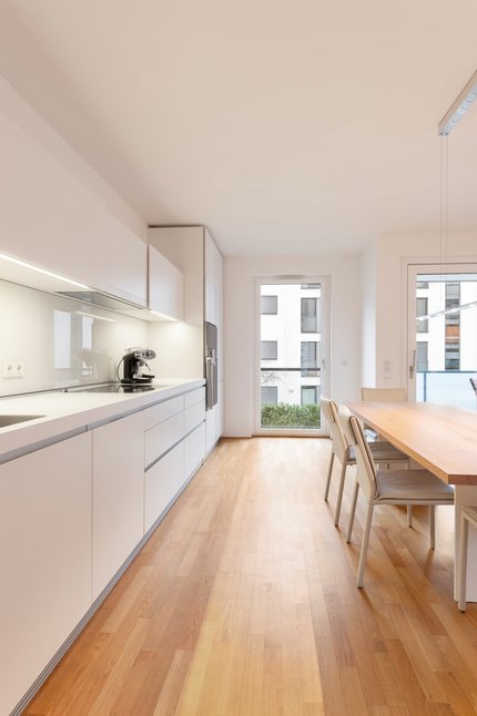 Moderne bulthaup-Küche mit Markengeräten