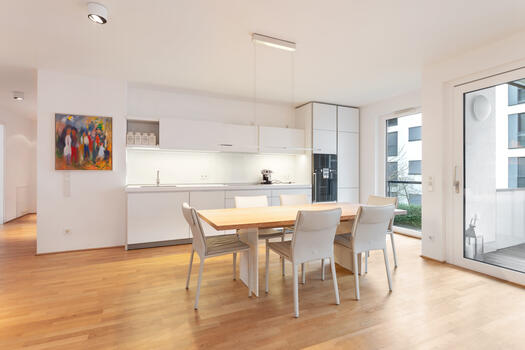 Großzügiger Wohn/- Essbereich von ca. 34 m²