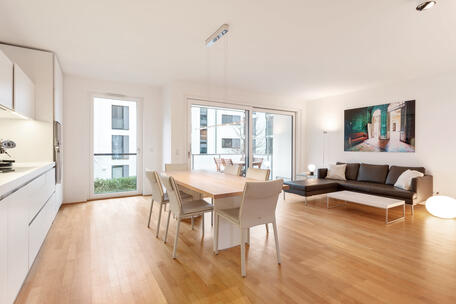 Moderne, helle 3-Zimmer-Wohnung mit sonniger Loggia