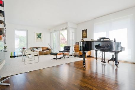 Moderne helle 4-Zimmer-Wohnung mit edler Ausstattung und zwei Terrassen