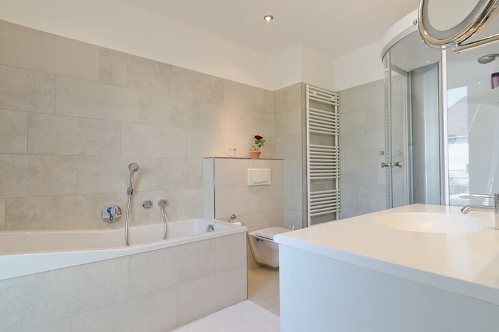 en-suite Bad