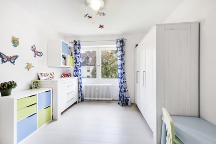 Helles Kinderzimmer