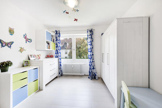 Helles Kinderzimmer