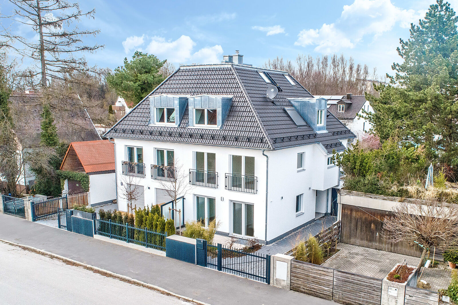 Moderne, hochwertige Doppelhaushälfte