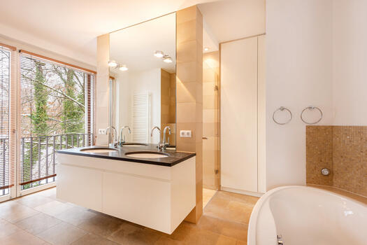 Master bath en suite