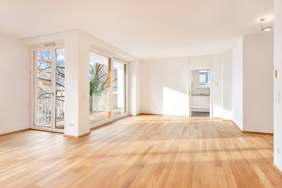 Wohn-/ Essbereich mit anschließender Küche