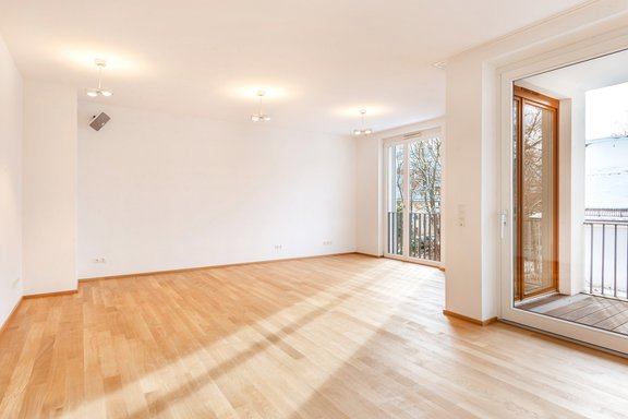 Wohn-/ Essbereich mit Balkonzugang