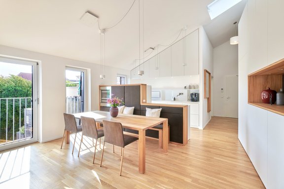 Küche und Essbereich