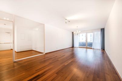 Modern, ideally cut 3-room-flat with high-quality equipment and south loggia