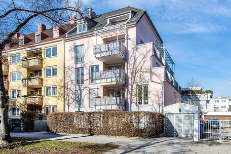 Moderne, ideal geschnittene 4-Zimmer-Wohnung mit sonnigem Balkon in ruhiger Lage