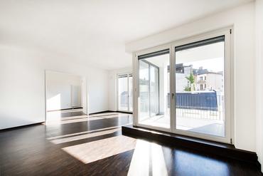 Modern, light-filled 3-room apartment with high-quality furnishings and south-facing loggia