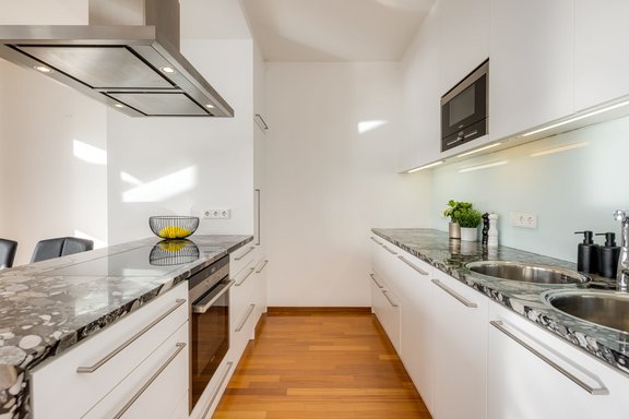 Küche mit Kochtheke