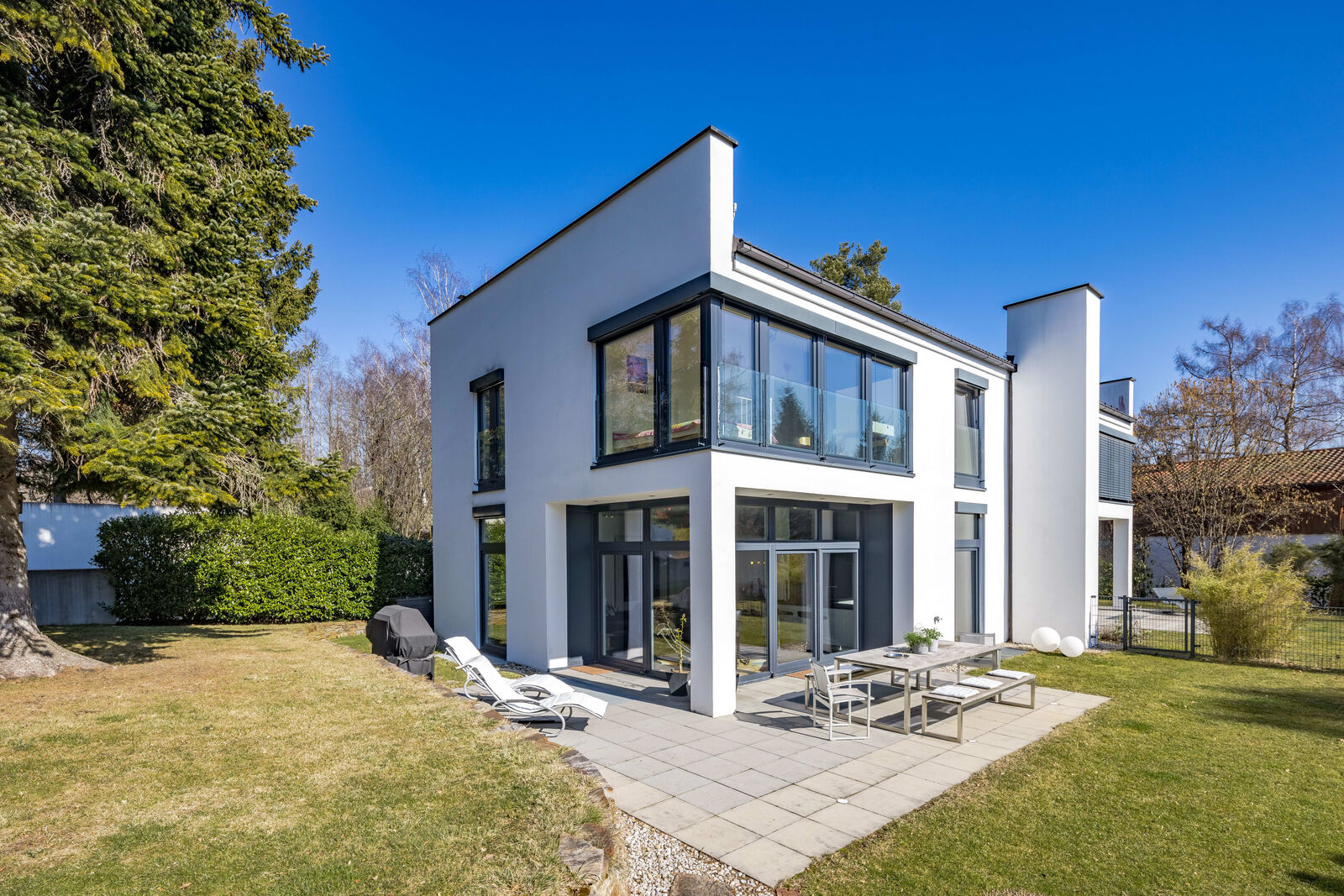 Geradlinige Architektur