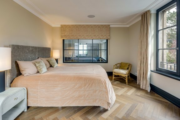 Masterschlafzimmer zum Garten