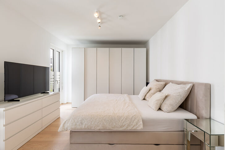 Geräumiges Elternschlafzimmer
