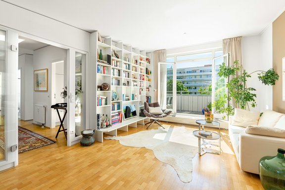 Lichterfüllter Wohnbereich