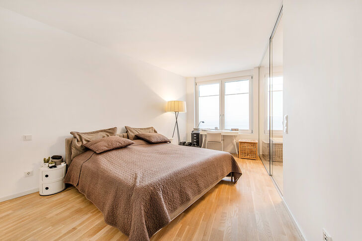 Gut geschnittenes Schlafzimmer