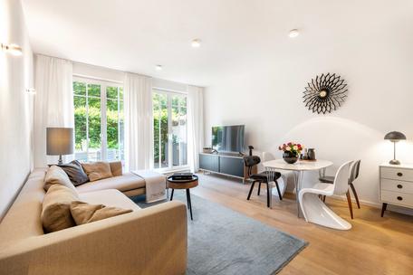 Neuwertige 2-Zimmer-Terrassen-Wohnung mit Hobbyraum nahe dem Englischen Garten