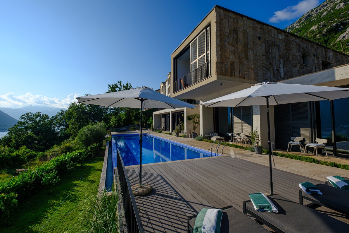 Villa mit Pool und Weitblick