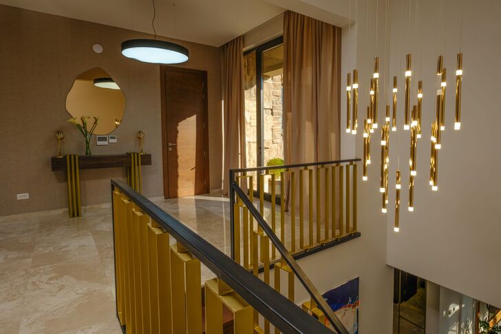 Lichtdesign trifft Treppenarchitektur
