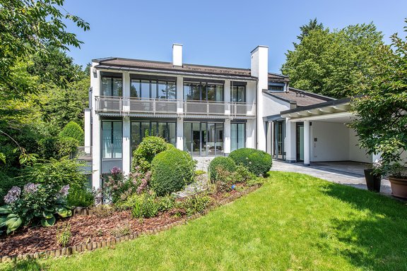 House view with original balcony railing