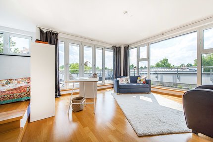 Lichterfülltes Studio