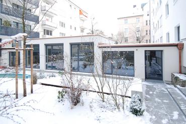 Modern office loft with exclusive furnishings and spacious outdoor area