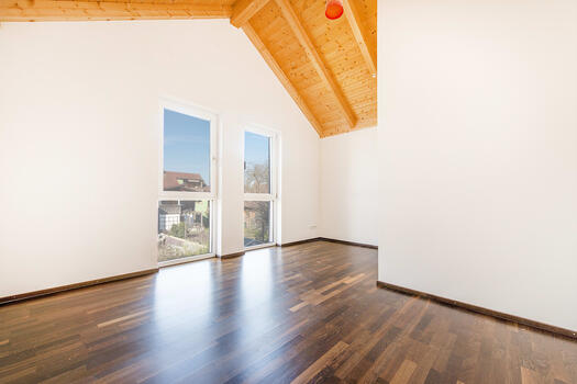 Elternschlafzimmer mit separatem Ankleidebereich