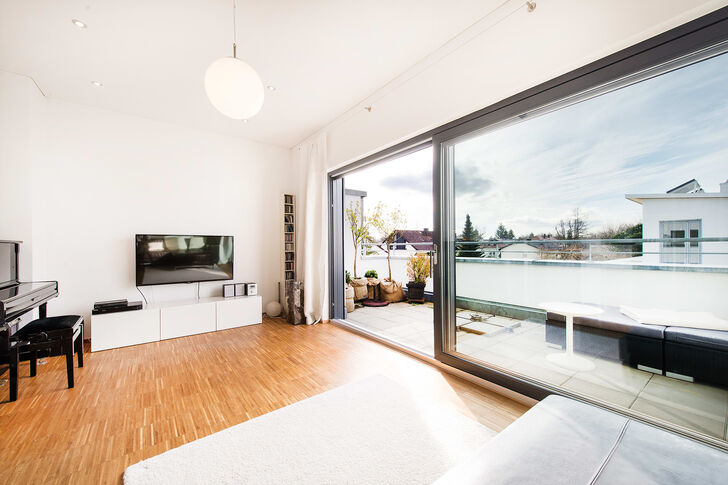 Studio mit Blick auf die Dachterrasse