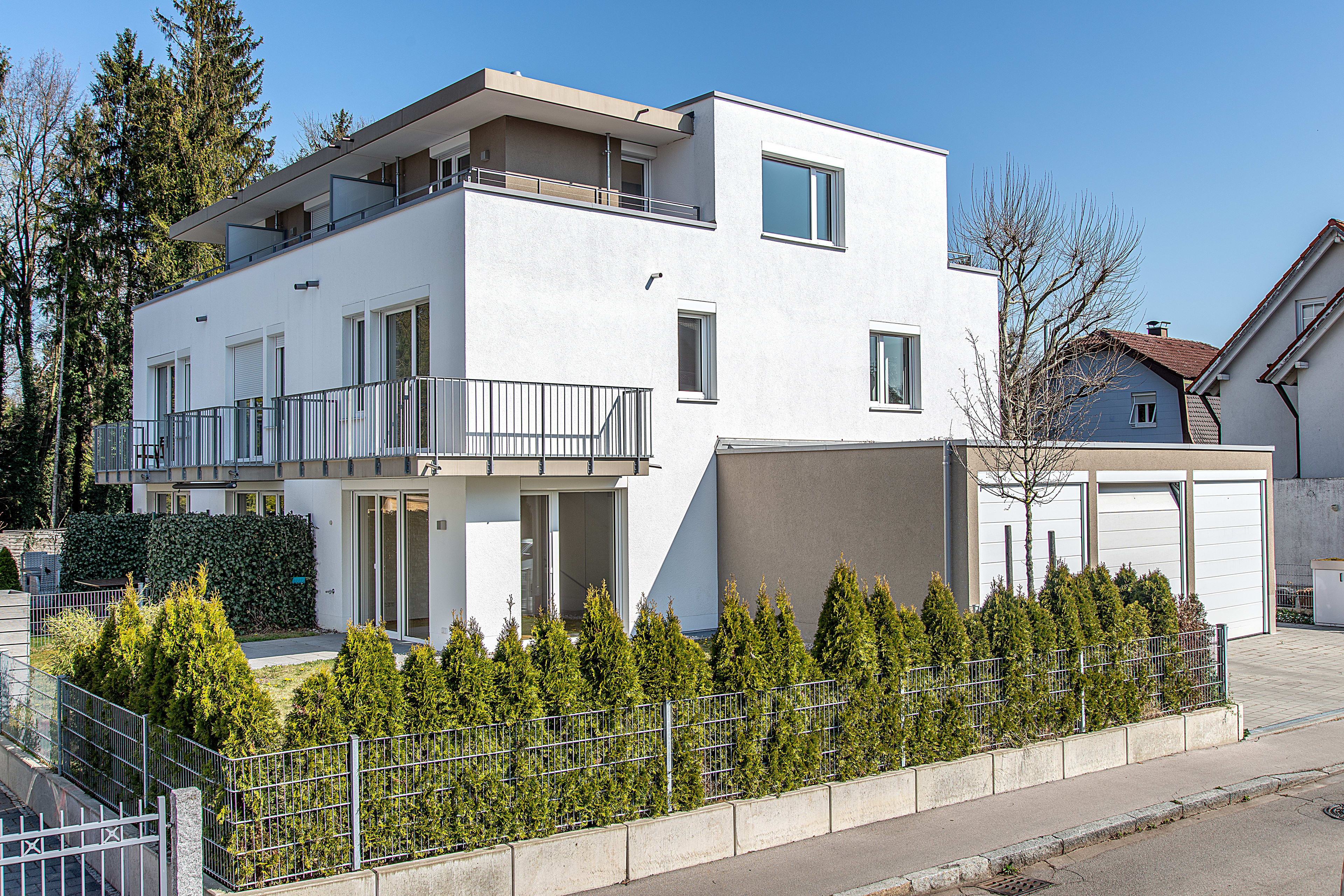 Modernes, neuwertiges Stadthaus mit SüdwestGarten