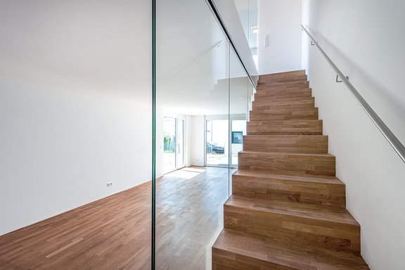 Solid wood staircase