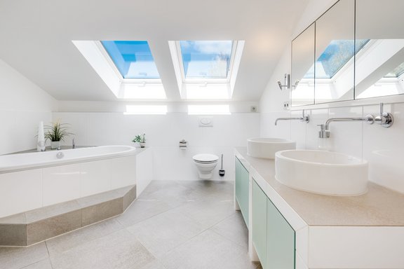 Zeitlos-modernes Hauptbad