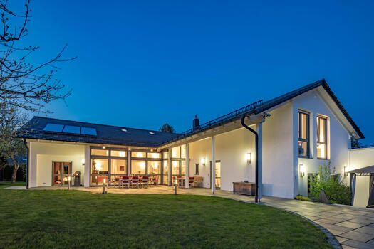 L-shaped floor plan