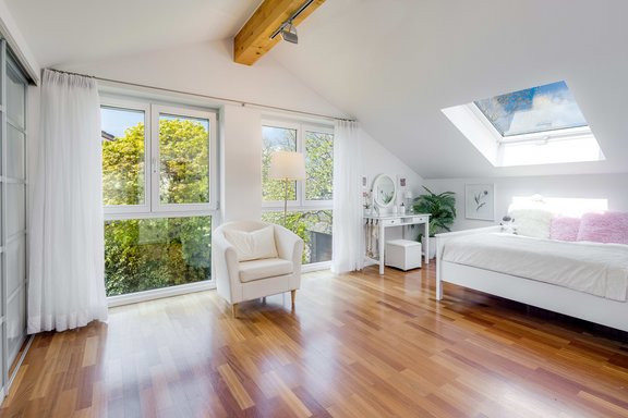 Masterschlafzimmer mit Blick